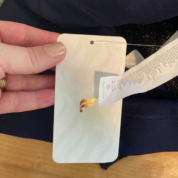 Fabletics Blue Shimmer Leilani Zip Front Built In Bra Tank Size Small NWT - Picture 9 of 10